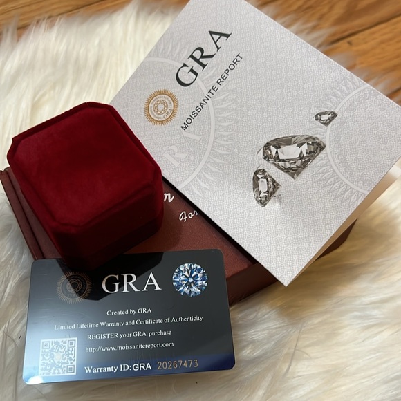 NEW💍2 Carat 925 Sterling Silver Moissanite Diamond 18K White Gold Plated… - Picture 10 of 17